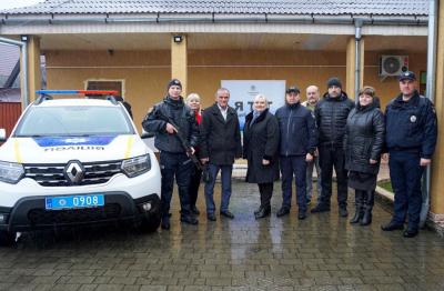 У селищі Кольчино відкрили поліцейську станцію та представили офіцера громади